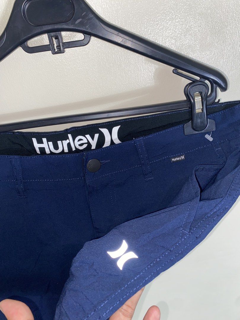 Hurley Navy Blue Shorts Size 34 (Category: Shorts) located in Manila. Submitted by carbertjakosalem (Listing ID 1461311118, Image 3). Description: - Navy blue Hurley shorts - Size 34 - Hurley logo on leg and waistband - Made in Bangladesh - Ideal for casual wear or sports.