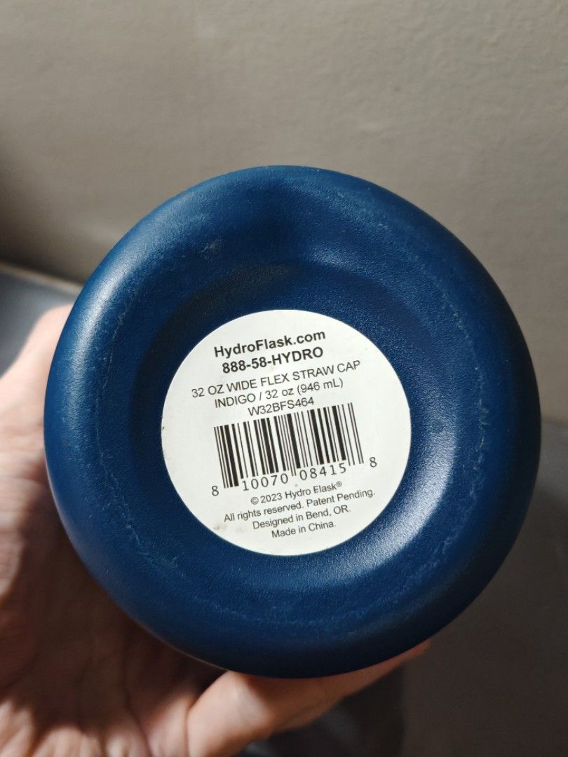 Hydro Flask 32 oz Indigo (with small dent at the base) (Category: Water Bottles & Tumblers) located in Quezon City. Submitted by mgtcy (Listing ID 1461139582, Image 3). Description: Hydro Flask 32 oz Indigo (with small dent at the base). Please note that the bottle wobbles slightly when upright insulation is still okay. .