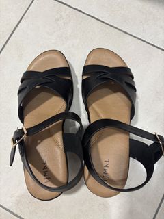 (Category: ) located in . Submitted by wan_wani (Listing ID 1461255128, Image 1). Description: .
