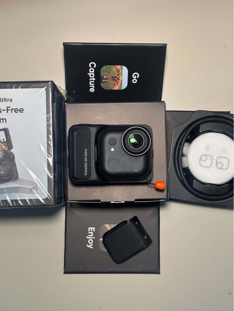 Insta360 GO Ultra Action Camera (Category: Cameras) located in Quezon City. Submitted by ethansy999 (Listing ID 1461284552, Image 2). Description: Selling my Insta360 GO Ultra, Standard Combo, complete with all original inclusions. No memory card included — you’ll need to bring your own microSD. What’s Included: • Insta360 GO Ultra camera • Action Pod • Charging case • Magnetic pendant/clip mounts • Original box & cables Condition: Good condition