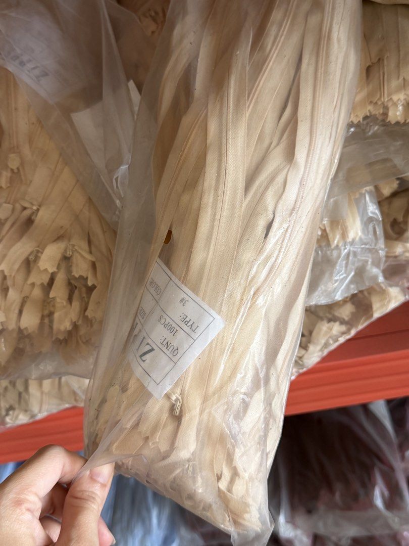 Invisible/magic Zippers for bulk (Category: Looking For) located in Davao. Submitted by declutter29731 (Listing ID 1461145479, Image 1). Description: Message me for price inquiries Available sizes: 14, 16, 20in.