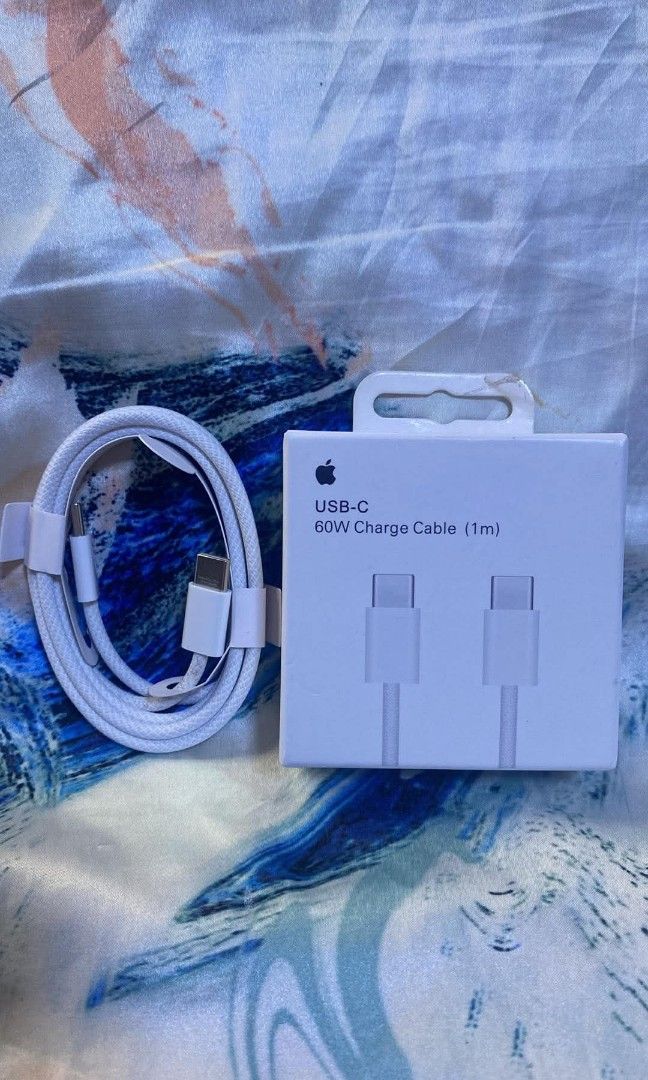 Ipad charger usb-c to c cable charger (Category: Chargers & Cables) located in Manila. Submitted by milasgadgetph (Listing ID 1461274989, Image 1). Description: .