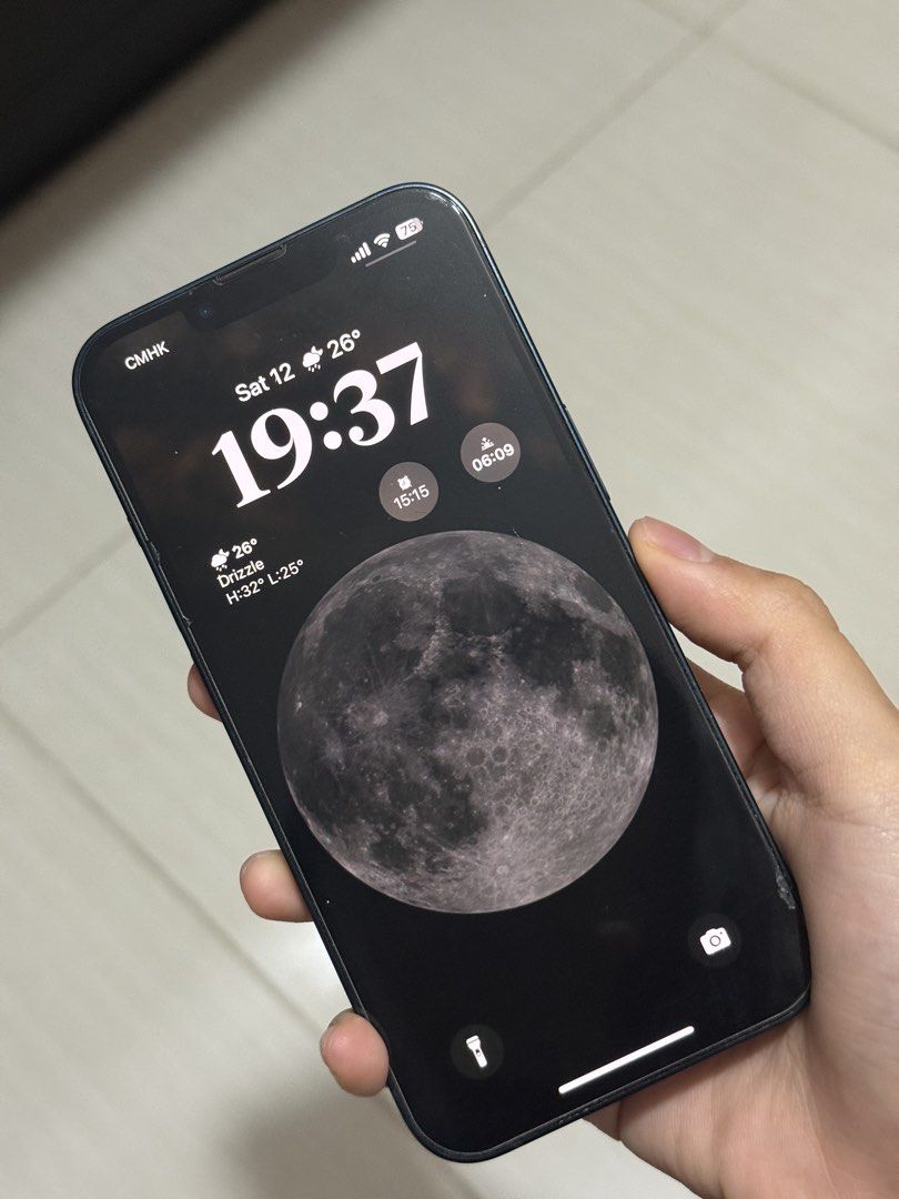 iPhone 13 128gb 70% （分類：iPhone 13 系列）位於 Hong Kong。 由 zencat_11f38e 提交（商品編號 1461247637，圖片 2）。簡介： 女仔用機，冇盒。