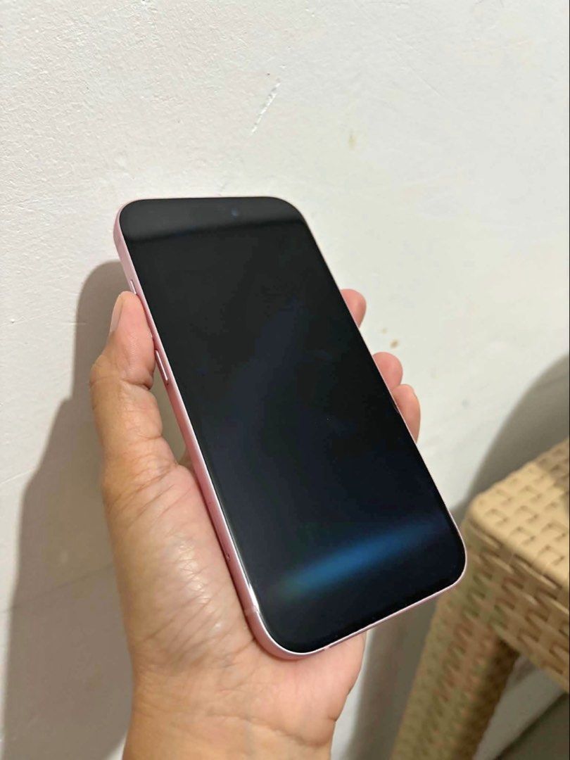 Iphone 15 128gb pink RUSH‼️ (Category: iPhone 15 Series) located in Calamba. Submitted by zen_shasha (Listing ID 1461123139, Image 2). Description: RUSHHH‼️ iphone 15 128gb PINK -no issue -w box and charger -FU -no history of repair -no dents/ 99%smooth rfs-badly need funds pwede lalamove sa malayo 📍LAGUNA.