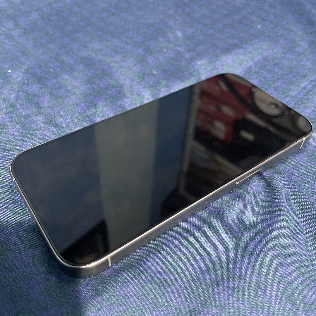 Iphone 15 Pro 128GB (Category: iPhone 15 Series) located in Pasig City. Submitted by zaphree (Listing ID 1461116906, Image 2). Description: ‼️Please read before sending a message. Most of the information ay nasa description/photos na. Thank you. iPhone 15 Pro 128GB - Natural Titanium No scratch sa screen. Pwede mo din check upon meet. ✅ Factory unlocked | Z/PA Variant ✅ Face ID working ✅ True Tone working ✅ No iCloud issue. Unli Reset. ✅ 95% batt