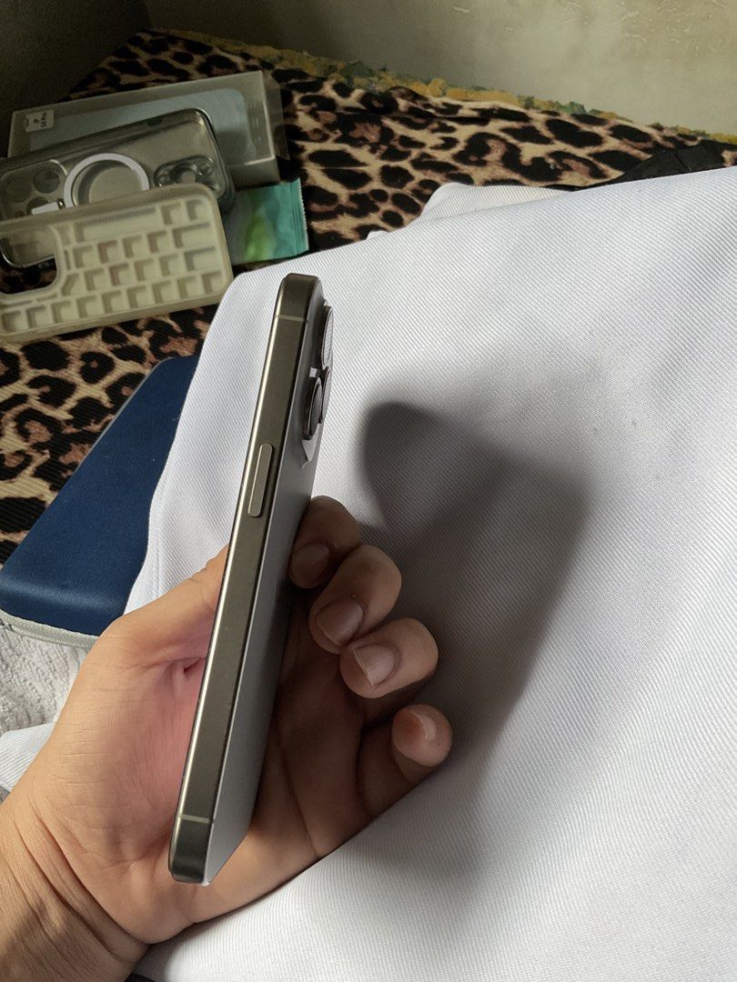 Iphone 15 pro 128gb (Category: iPhone 15 Series) located in Rizal. Submitted by fiercewhale.ec33f5 (Listing ID 1461246056, Image 2). Description: - iPhone 15 Pro - 128GB Storage - Natural Titanium Color -bh: 78 (original) maximum of 2 charge per day if talagang gamit na gamit - Available for Meetup in Marilaque Highway (Cogeo), Antipolo, Rizal - slightly nego for sure and near buyer -the only issue is may mga mini scratches na screen, aside don w