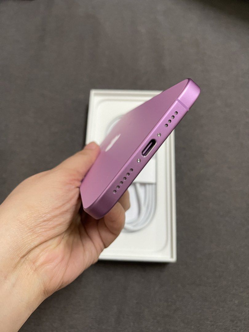 IPHONE 16 PLUS 128GB Pink (Category: iPhone 16 Series) located in Manila. Submitted by lalacalica (Listing ID 1461214835, Image 3). Description: Iphone 16 Plus Pink 128 GB cycle count 12 Battery health 100% With green dot sa front cam Novaliches QC.