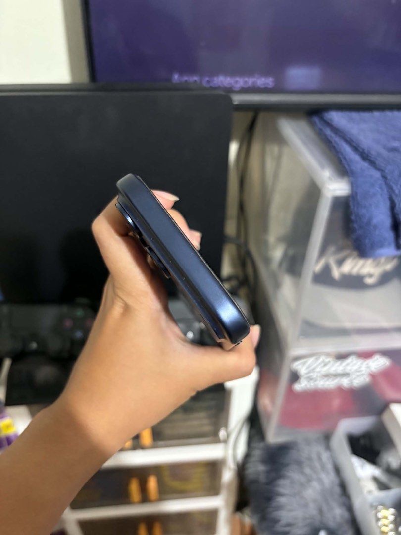iPhone 17promax (Category: iPhone 17 Series) located in General Trias. Submitted by patpat_20 (Listing ID 1461141702, Image 3). Description: iPhone 17promax 256gb no issue 96% bh still have warranty ‘til jan nxt yr. unit and case nalang natapon na po box dahil napag laruan ng baby ko.