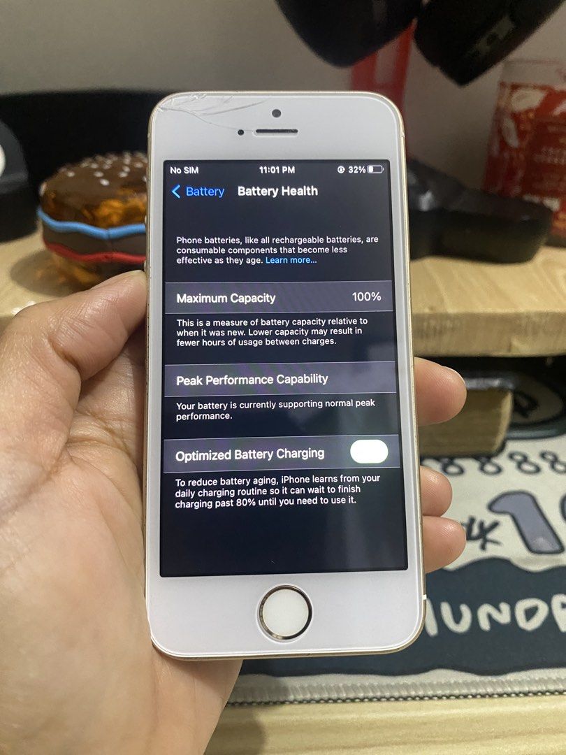 iphone se 1 first gen nego (Category: iPhone SE Series) located in Cavite. Submitted by laliswagg (Listing ID 1461281518, Image 3). Description: 📱 iPhone SE 1st Gen • Battery Health: 💯 100% (replaced) • Fingerprint / Touch ID: ✅ Working • Headphone Jack: ✅ Working • Camera + Flash: ✅ Working • Performance: ✅ Okay pa at nagagamit nang maayos ❌ Volume Up & Down buttons not working ⚠️ small cracks on the upper left side of the screen ⚠️ IMPORTANT 