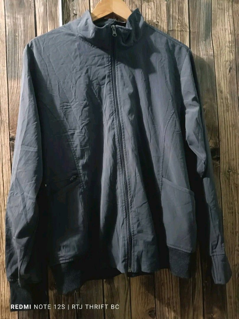 IRG ELEVATE Quick Dry Scrub Jacket (Large on Tag) (Category: Others Tops) located in Baguio. Submitted by ogiesiomai23 (Listing ID 1461190800, Image 2). Description: Tap and Swipe for Actual Photos and Details IRG Elevate Scrub Jacket Dimes (Zippered) W: 46" L: 26" Shoulders Width: 18" Arms Length: 25" Arm Hole: 18" (9") Tag: Large 3 Pockets (2 Patch + 1 Zip) Rib-Knit Ribbings Quick Dry Tela Nababanat Tela Pewter Condition: Like New to Good as Ne