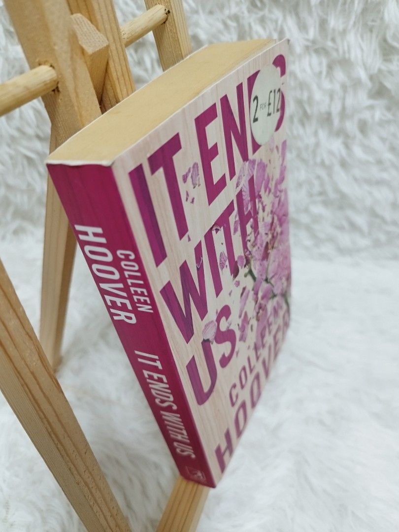 It Ends with Us by Colleen Hoover (Category: Storybooks) located in Bangar. Submitted by chelsbookshelfph (Listing ID 1461269973, Image 3). Description: Tanning Spine Crease All books are authentic. MOP: Gcash or Bank Transfer MOD: Flash express Loc: La Union.