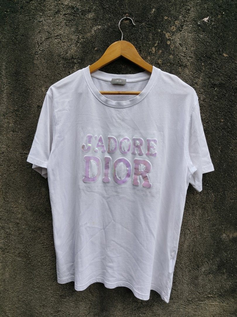 J' Adore Dior Tee (Category: Tshirts & Polo Shirts ) located in Puerto Princesa. Submitted by dripthrift99 (Listing ID 1461253379, Image 1). Description: J' Adore Dior Tee Medium men 20x27 Excellent condition dot stain lang need wash loc: palawan.
