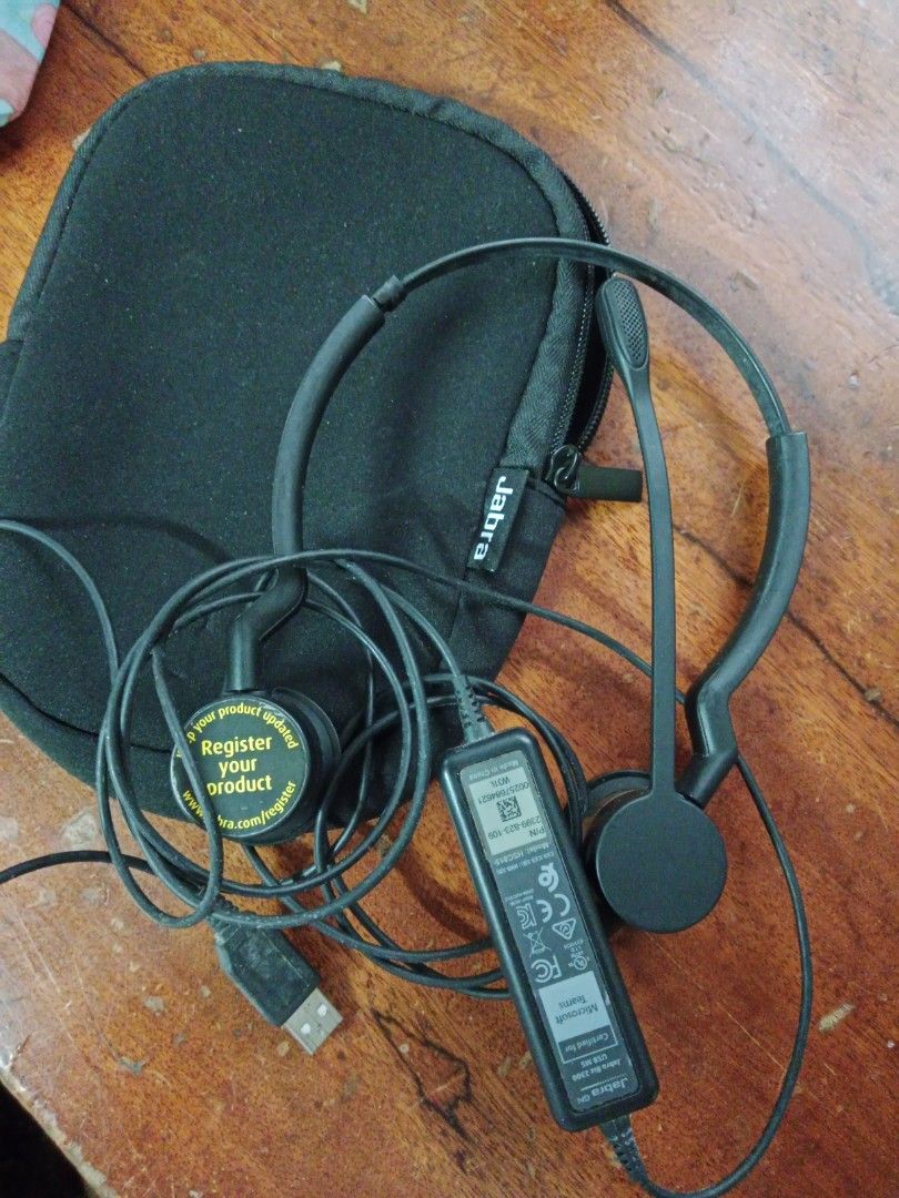 Jabra Headset with Mic and USB Control (Category: Headphones & Headsets) located in Manila. Submitted by jamielleej87951 (Listing ID 1461220213, Image 2). Description: - Jabra headset with built-in microphone - USB control unit for easy volume adjustment and mute - Comes with a soft carrying pouch for portability - Ideal for calls and online meetings - Tested and confirmed to be in working condition -with issue sa isang button (see last pic for r