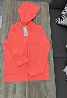 (Kategori: ) berada di . Dikirim oleh epic_secondhandclothes (ID iklan 1461175715, Gambar 1). Deskripsi: .