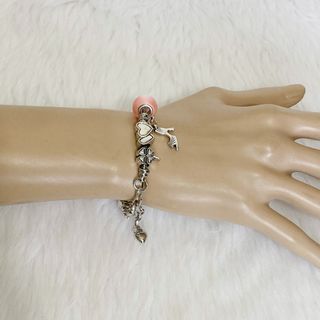 (Category: ) located in . Submitted by posh_avenue888 (Listing ID 1461256405, Image 1). Description: .