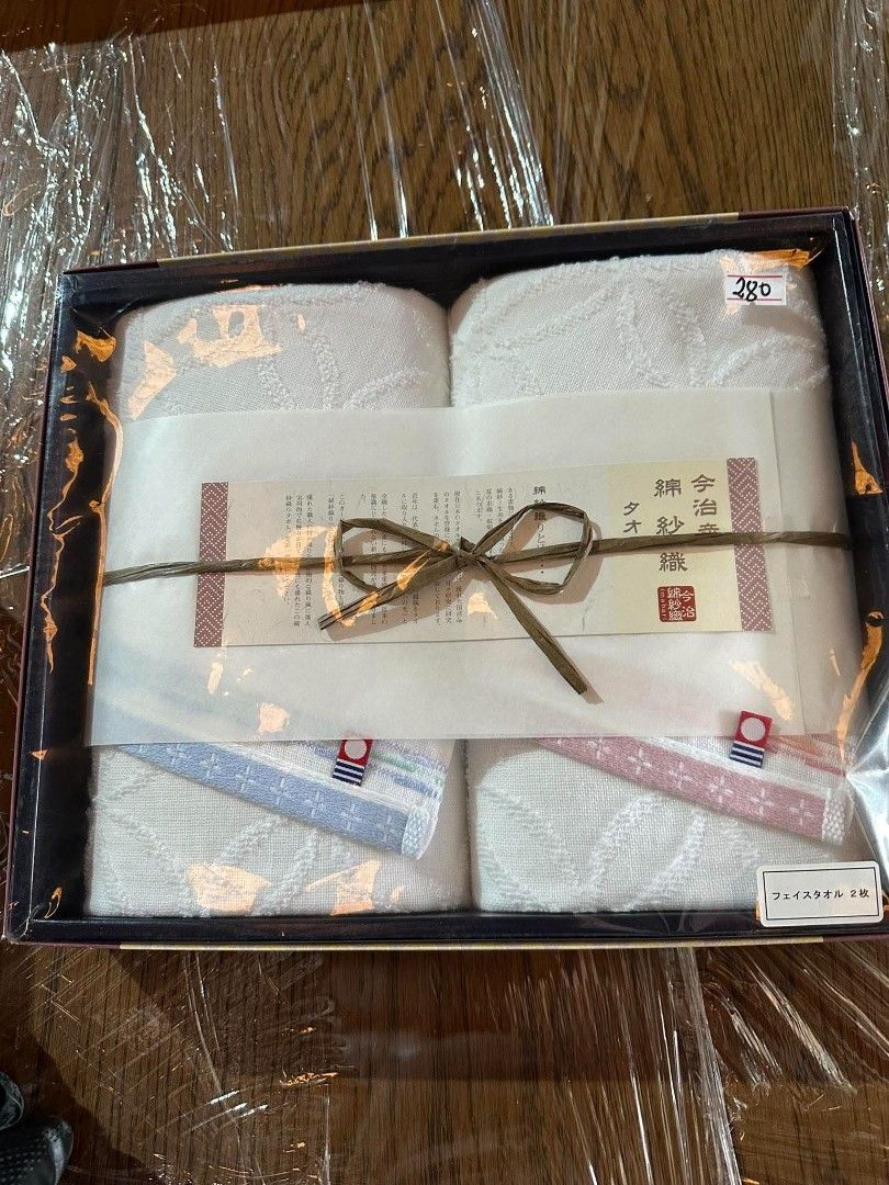 Japanese Imabari Face Towel Set - White (Category: Bedding & Towels) located in Bulacan. Submitted by hunterherojapanjdm (Listing ID 1461277265, Image 1). Description: - Authentic Imabari Face Towels from Japan - Set includes: 2 White Textured Face Towels - Set includes: 1 Blue Striped Face Towel - Set includes: 1 Pink Striped Face Towel - Beautifully presented in a gift box - Ideal for housewarming, weddings, or personal indulgence.