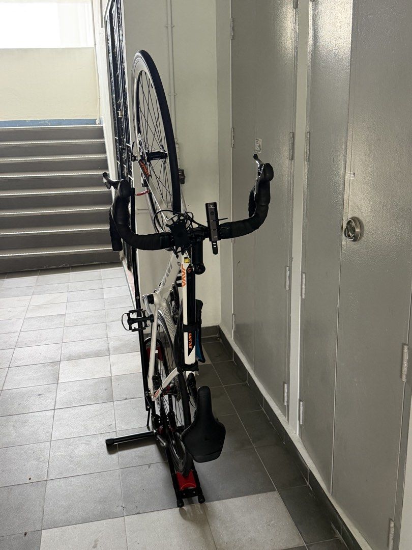 Java siluro 3 (Category: Bicycles) located in Singapore. Submitted by trisssss_ (Listing ID 1461182671, Image 3). Description: - White JAVA siluro 3 road bike - comes with saddle bag and Bike stand free - disc brakes - carbon fork - Shimano sora 2x9 - in great condition .