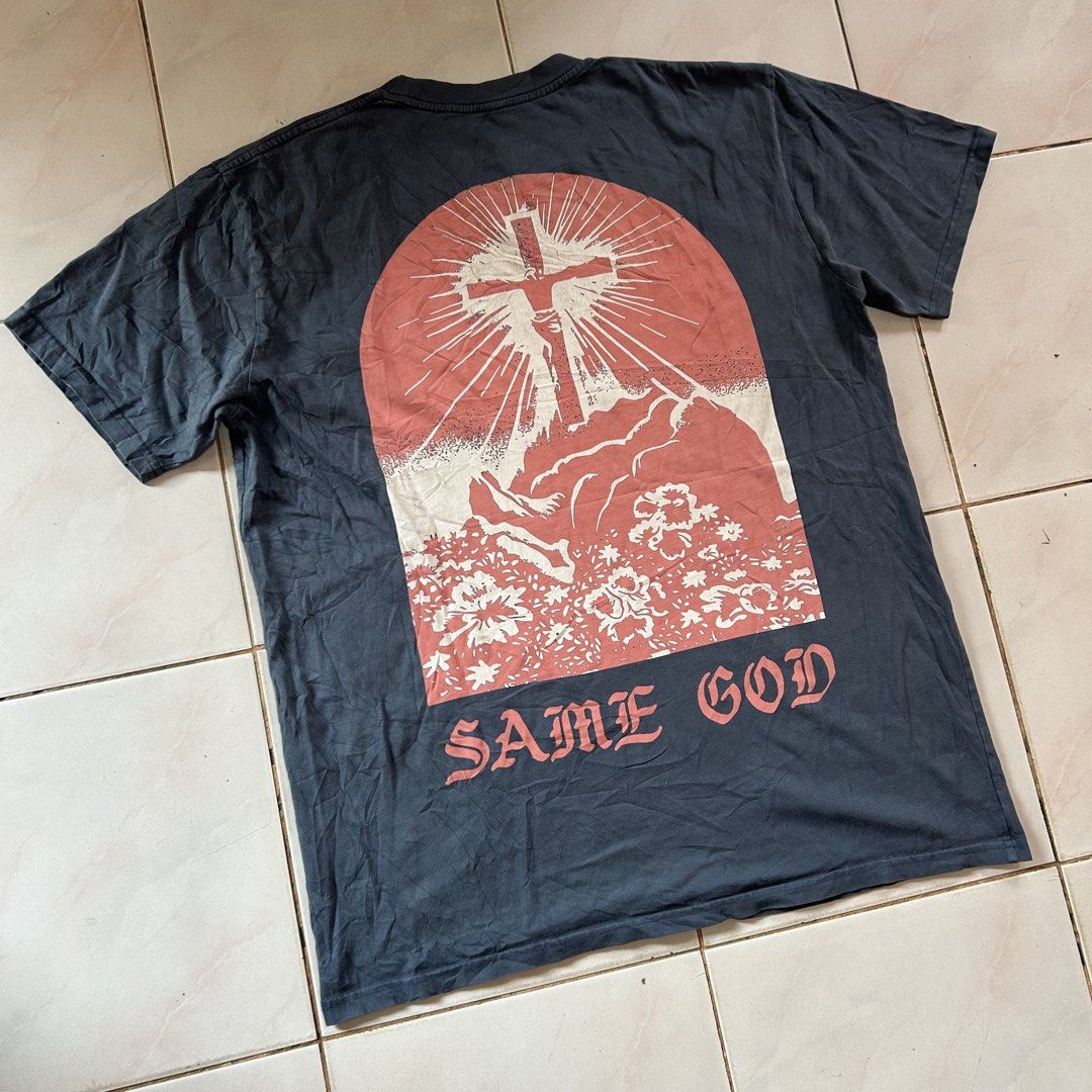 Jesus tee 🥵 (Category: Activewear) located in Jinoba-an. Submitted by eegiboy (Listing ID 1461154919, Image 3). Description: Wts: jesus tee size: large dimes: 22/28 Excellent condition 450plussf dm me if interested thankyou.