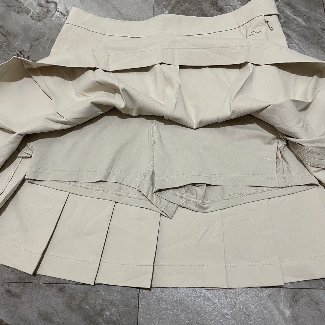 j.lindeberg Alesia Skirt (Category: Skirts) located in Bacoor. Submitted by thrift2dough (Listing ID 1461278372, Image 2). Description: J.Lindeberg Alesia Skirt Size: Medium Condition: 9.5/10 Issue: cut washtag Dimensions Waistline: 30-31 in Length: 18 in Price: 1,500 shipped .