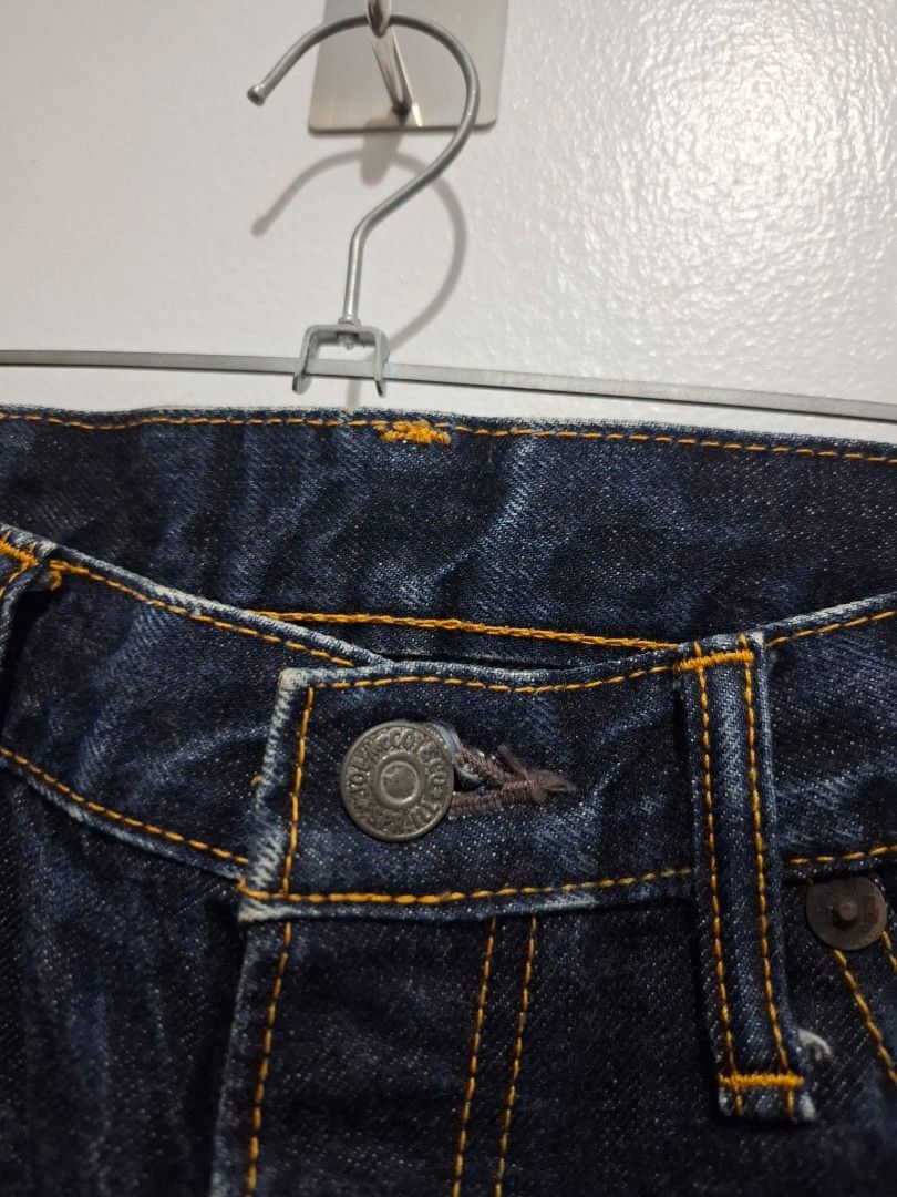 Joe mcoy real mcoy size 29 (Category: Jeans) located in Tarlac. Submitted by christopher.24 (Listing ID 1461140461, Image 3). Description: with issue.