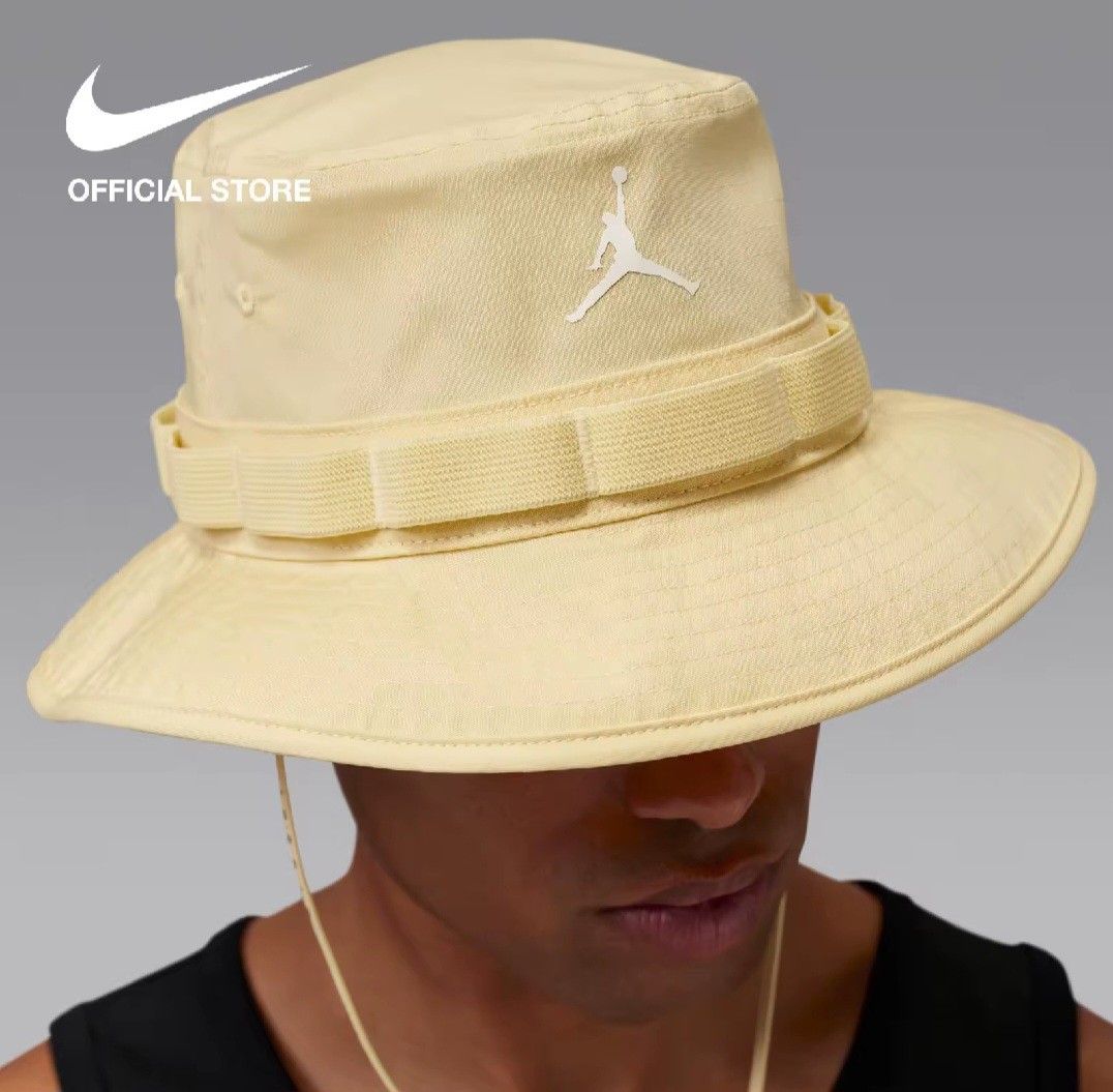 Jordan Apex Bucket Hat (Lemon Wash) Size Medium (Category: Caps & Hats) located in Marikina City. Submitted by roshisneakerhouse (Listing ID 1461254690, Image 3). Description: - Jordan Apex bucket hat - Color: Lemon Wash - Size: Medium - Features an adjustable chin strap - Iconic Jordan Jumpman logo - Ideal for sunny weather protection and style Brandnew with Tag/101% Original No Meet-Up/For Pick Up Only No-COP Courier:Lalamove/Grab Express/J&T P