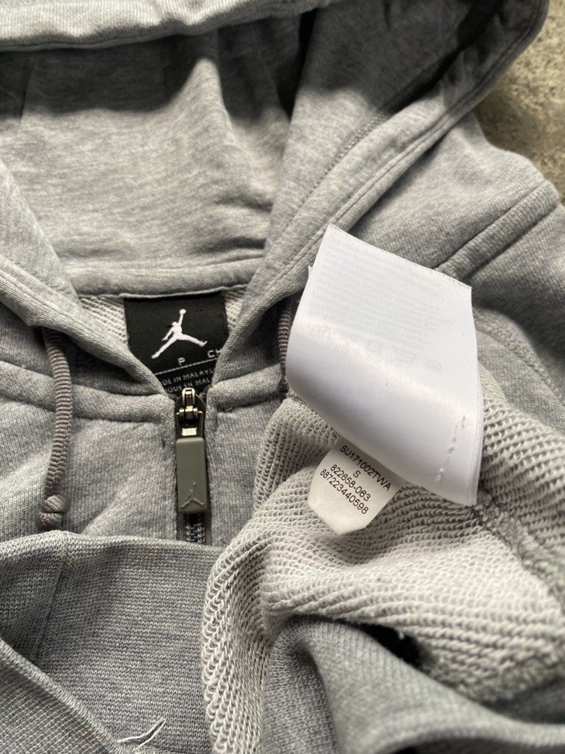 Jordan Zip up Hoodie (Category: Hoodies) located in Rizal. Submitted by various.stuff (Listing ID 1461252912, Image 3). Description: Item: Jordan Zip up Hoodie (G) Dimes: 19.5 x 25.5 Condition: Excellent Color rate: 9.4/10 Issue: none.