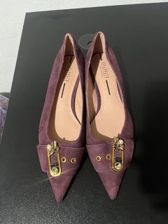 (Category: ) located in . Submitted by wear.lyunji (Listing ID 1461243403, Image 1). Description: .