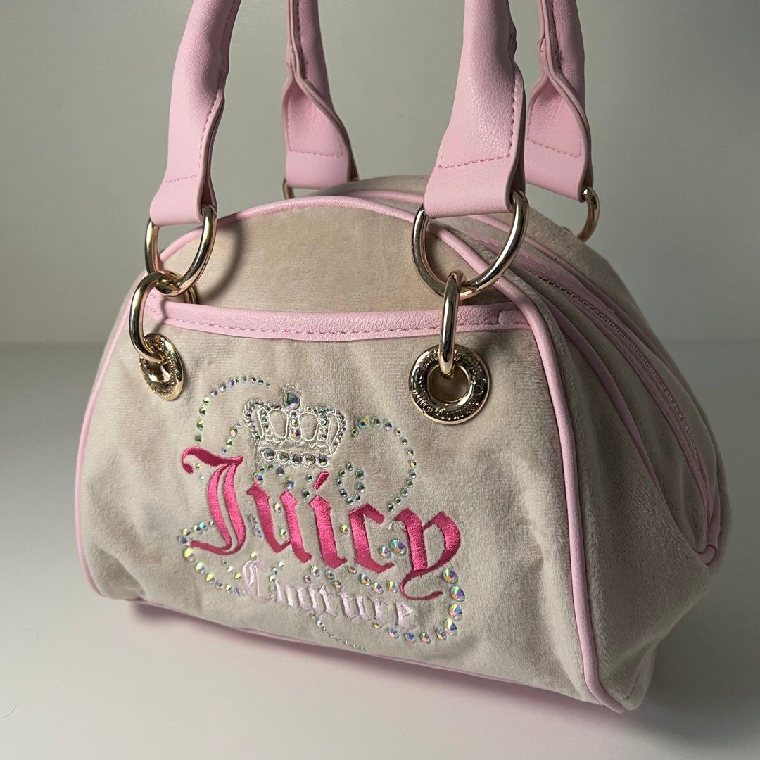 Juicy Couture Dreamy Satchel (Category: Shoulder Bags) located in Valenzuela. Submitted by shai.vd (Listing ID 1461120933, Image 2). Description: Juicy Couture Dreamy Satchel 🧸🍒 condition: excellent, brand new inclusions: plain dust bag, stickers ₱3,500 dm to purchase 💓.