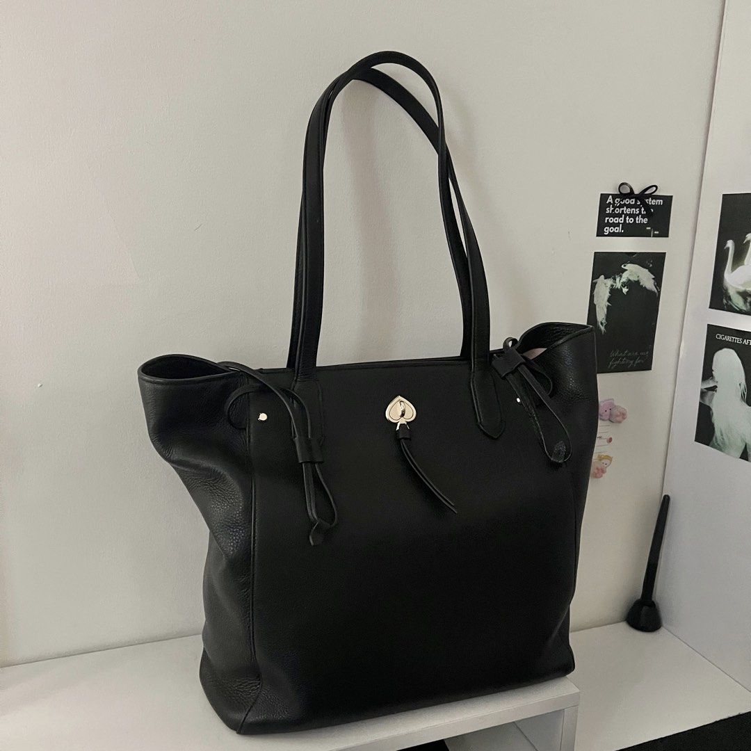 Kate Spade Marti Large Tote Bag (Category: Luxury Bags & Wallets) located in Valenzuela. Submitted by shai.vd (Listing ID 1461121964, Image 1). Description: Kate Spade Marti Large Tote Bag 🧸🍒 condition: excellent, brand new inclusions: Kate Spade authentic dust bag, Kate Spade authentic paper bag, stickers ₱4,850 dm to purchase 💓.