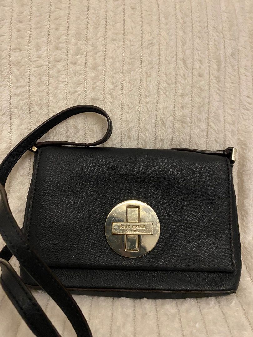 Katespade sling (Category: Luxury Bags & Wallets) located in Caloocan City. Submitted by alterphile (Listing ID 1461292418, Image 1). Description: .
