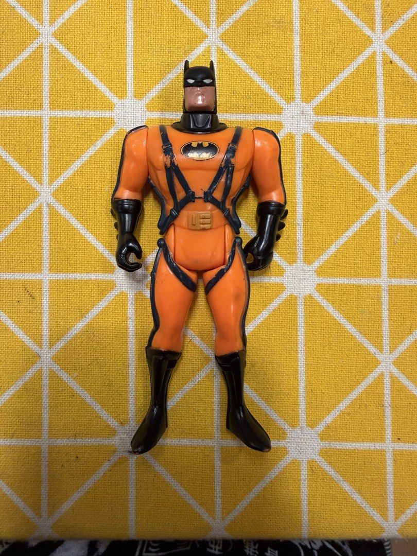 Kenner DC Comics 1993 Sky Dive BTAS Batman Animated Series (Category: Figurines & Statues) located in Manila. Submitted by rmemz.mnl (Listing ID 1461243395, Image 1). Description: Sky Dive Batman - Kenner - 1992 - Loose - WYSIWYG - Negotiable - Shipping c/o Buyer via Lalamove - Payment via BPI/Tonik/GoTyme.