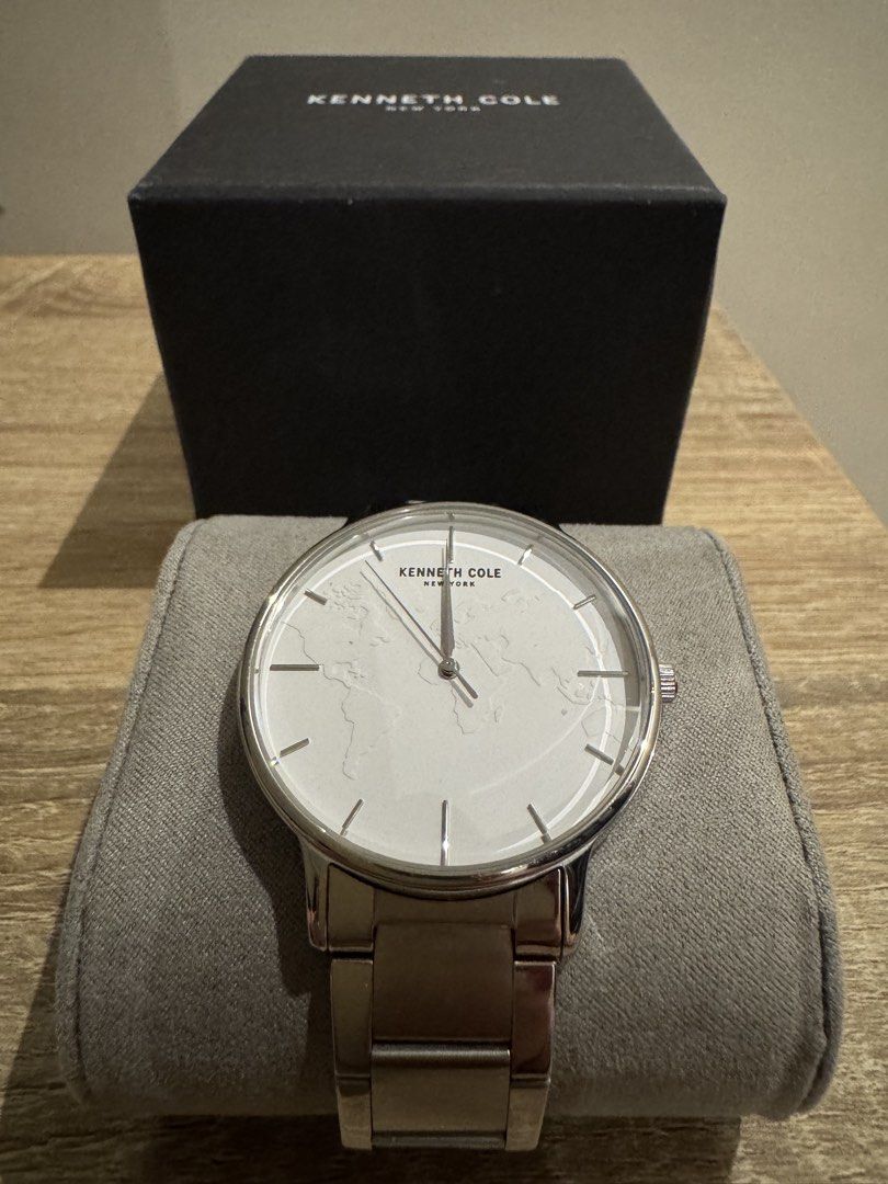 Kenneth Cole KC50785001MN (Category: Men's Watches) located in Las Pinas. Submitted by whiskyking04907 (Listing ID 1461284146, Image 1). Description: * Brand: Kenneth Cole * Target Audience: Men * Display Type: Analog * Dial Color: Silver * Movement: Quartz * Case Material: Stainless Steel * Case Diameter: ~40 mm * Case Thickness: ~8 mm * Band Material: Stainless Steel * Water Resistance: 30 meters (3 ATM / 100 feet) * Crystal: Protected by stand