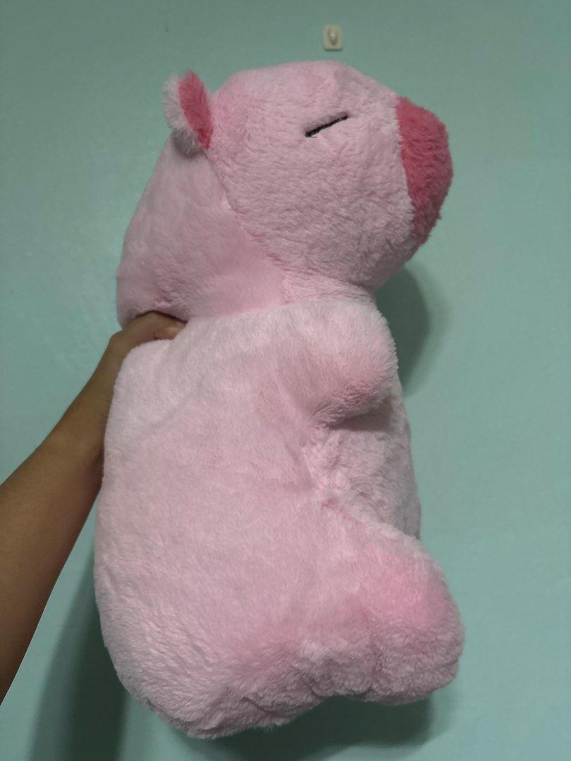 KidShop Pink Capybara Plush Toy (Category: Plushies & Soft Toys) located in Las Pinas. Submitted by leleqt_ (Listing ID 1461219043, Image 2). Description: - 43 cm tall. - Adorable pink capybara plushie from KidShop. Bought in ToyKingdom. - Brand new with tags still attached. - Super soft and squishy, perfect for hugging. - Recommended for ages 3 and up. - Perfect for gifting. .