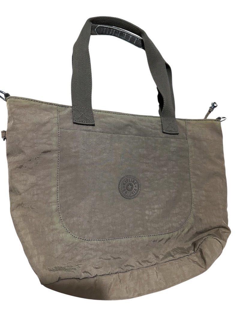 kipling shoulder bag (Category: Shoulder Bags) located in Butuan. Submitted by philcassiedyshopping (Listing ID 1461157501, Image 2). Description: wat u c is wat u get matibay pag kipling.