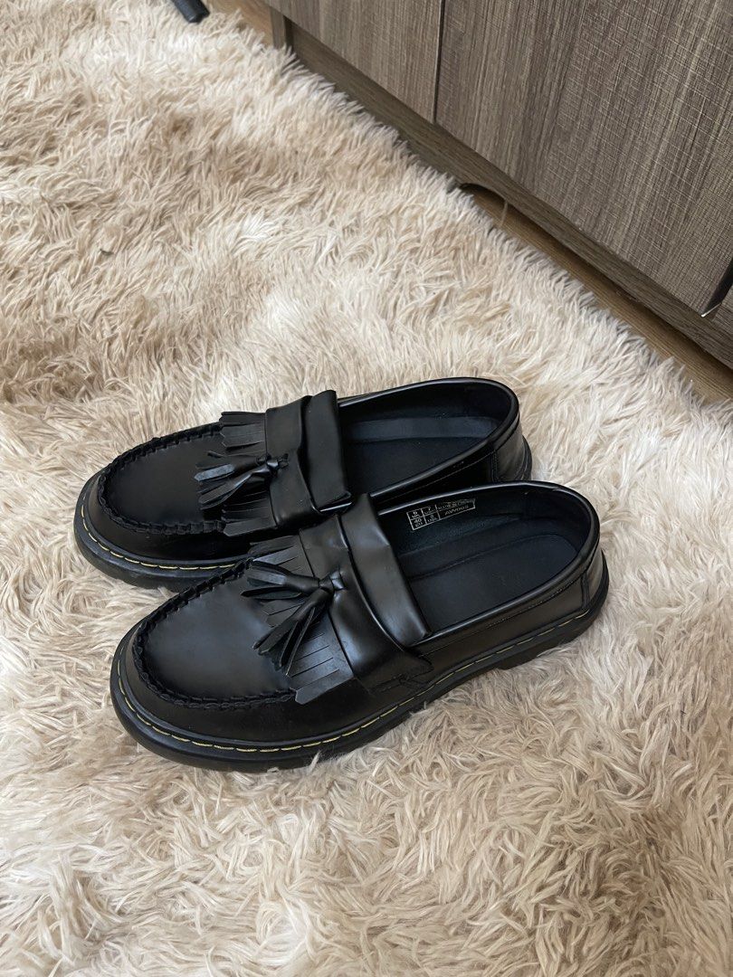 KMY LEATHER LOAFER SHOES (Category: Casual Shoes) located in Concepcion. Submitted by wowsinigangmix (Listing ID 1461266128, Image 2). Description: KMY LEATHER LOAFER SHOES COLOR BLACK SIZE 39 STORED BUT NEVER USED (ONLY FIT) NO BOX.