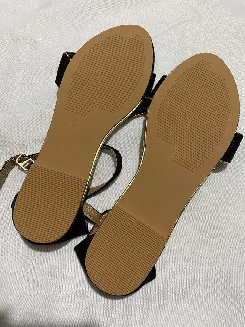 Korean Suede Flat Sandals (Category: Flats & Sandals) located in Tanza. Submitted by vhies_closet24 (Listing ID 1461242445, Image 3). Description: ✨ Never used, in excellent condition 👠 Fits Size 7, but best for narrow/slim feet 👣 Can also fit Size 6 with narrow feet ⚠️ Not recommended for wide feet.