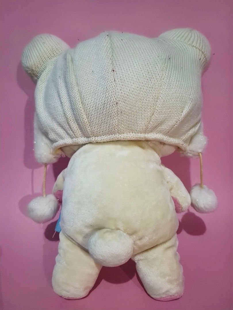 Korilakkuma Plush (Category: Plushies & Soft Toys) located in San Fernando. Submitted by abz_thrifts.ninah (Listing ID 1461244682, Image 2). Description: Original 2006 Hooded Korilakkuma Winter Theme- Christmas 711 Exclusive ~150php only ~with mini plush freebies(⁠≧⁠▽⁠≦⁠) Size: 13 inches FLAWS: -missing etiketa, but with handsewn tag -see photo for details MOP: Gcash MOD: Will ship nationwide via JnT Shipping fee (luzon-luzon): 54php luzon-visaya
