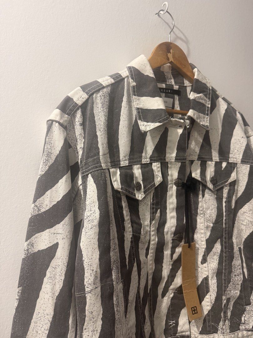 Ksubi Zebra Print Jacket (Category: Coats, Jackets and Outerwear) located in Binan City. Submitted by the.nocturne.ones (Listing ID 1461317362, Image 2). Description: Width - 21 Length - 26 Dm for more info! .