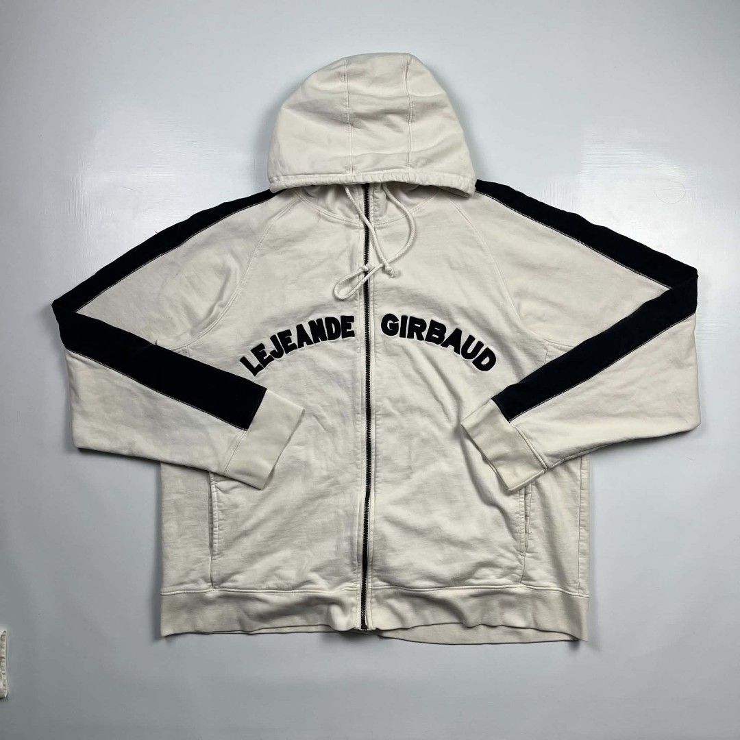 le jean de marithe francois girbaud jacket (Category: Coats, Jackets and Outerwear) located in Lucena. Submitted by pureg0od (Listing ID 1461256014, Image 1). Description: le jean de marithe francois girbaud jacket Size: L Dims:24Width 27Length .