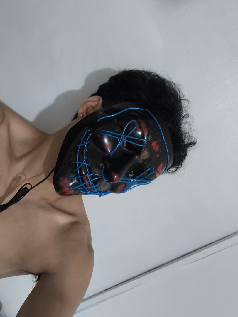 LED MASK 🔵&🔴 Color (Category: Face Masks & Face Shields) located in Manila. Submitted by sherwingen41365 (Listing ID 1461241688, Image 2). Description: LED MASK 🔵&🔴 Color ONHAND Address: Barangay 600.sta.mesa Manila.
