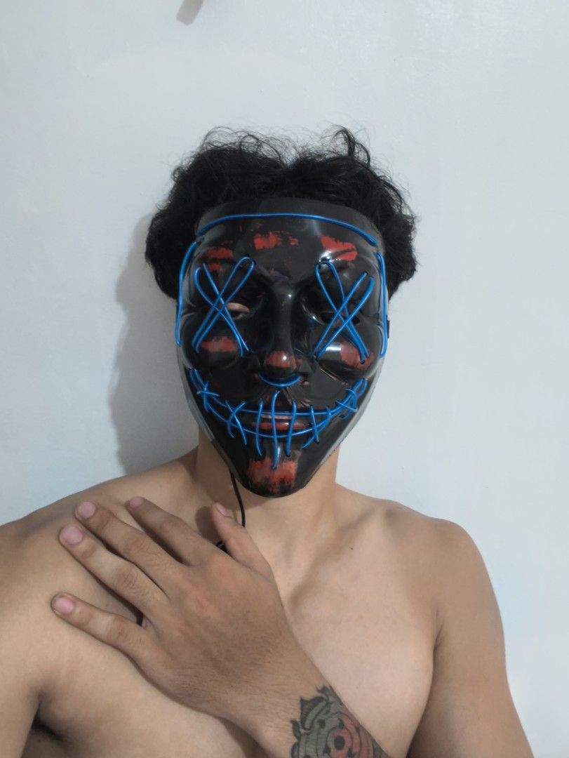 LED MASK 🔵&🔴 Color (Category: Face Masks & Face Shields) located in Manila. Submitted by sherwingen41365 (Listing ID 1461241688, Image 1). Description: LED MASK 🔵&🔴 Color ONHAND Address: Barangay 600.sta.mesa Manila.