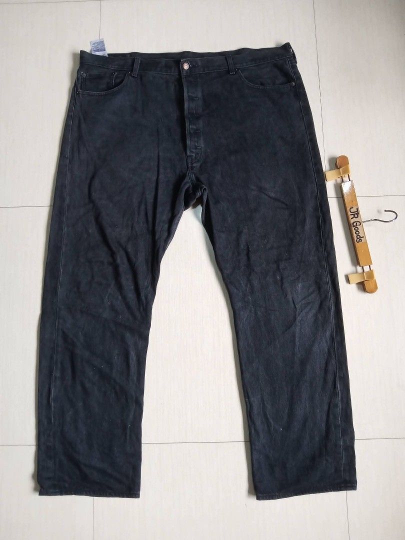 Levi's 501 Jeans W46 Black Button Fly (Category: Jeans) located in Tanay. Submitted by jrgoods (Listing ID 1461256973, Image 2). Description: Levi's 501 jeans button fly black patch for plus size big boys Size 46 Length 45 Hem 9.5 Excellent to new condition No issues 899+ship Tanay Rizal location Shipping Nationwide - Made in Mexico - Great for everyday wear.