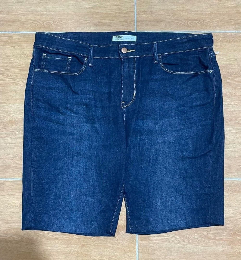 LEVI'S BERMUDA SHORTS SIZE 38 (Category: Shorts) located in Mabitac. Submitted by axelverador (Listing ID 1461269738, Image 1). Description: .