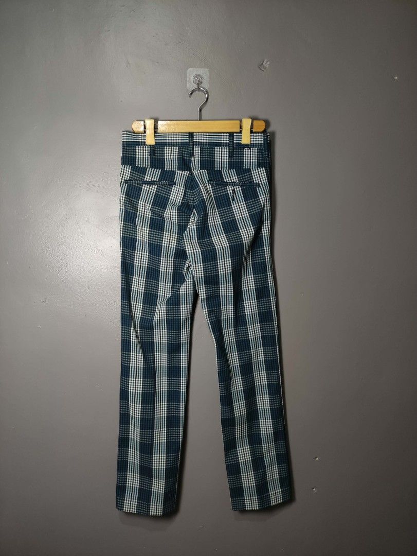 Levi's Sta Prest Plaid Pants (Category: Chinos) located in Batangas. Submitted by andifits.ph (Listing ID 1461187378, Image 2). Description: Levi's Sta Prest Plaid Pants Size 30 on tag. Issue: None As new Condtion Actual Size using tape measure:Lenght 42"Waist 32 " Hem 7. 5" Dm for inquaries, Thanks.