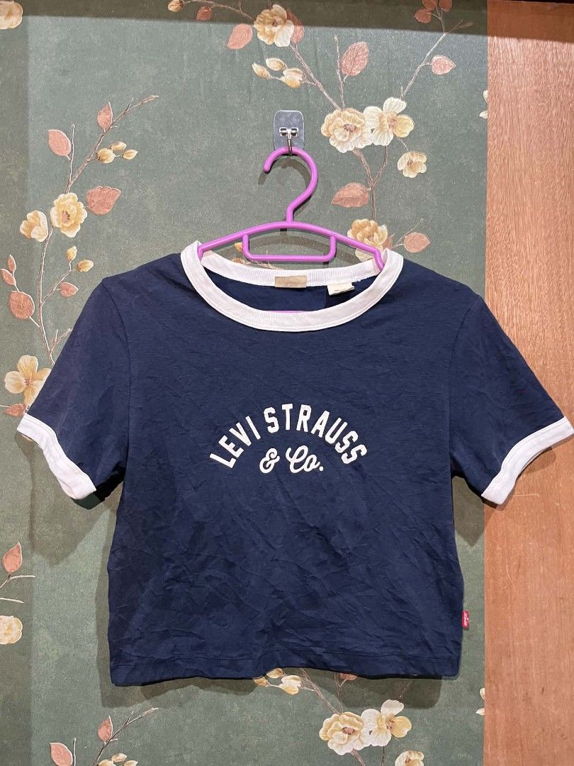 Levi's Strauss & Co. Crop Ringer Tee Navy Blue (Category: Others Tops) located in Sindangan. Submitted by waterbop (Listing ID 1461249695, Image 1). Description: Levi's Strauss & Co. Crop Ringer Tee Navy Blue 850 + SF EXCELLENT CONDITION NO ISSUE COLOR RATE 10/10 PIT TO PIT: 17" LENGTH: 18" LOCATION MINDANAO.
