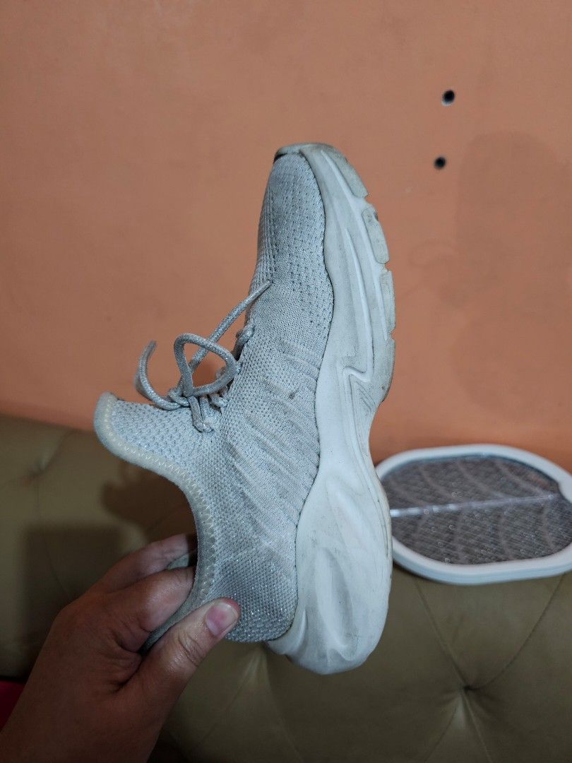 Light Grey Knit Sneakers (Category: Sneakers) located in Manila. Submitted by sinnig (Listing ID 1461123423, Image 2). Description: - Comfortable knit sneakers - Light grey color - Easy slip-on style with laces - Perfect for everyday wear.