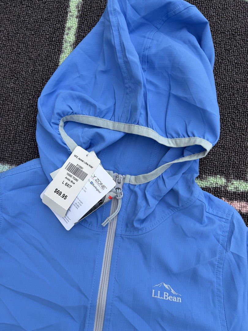 L.L. Bean Windbreaker (Category: Announcements) located in Asingan. Submitted by gorgjuls8 (Listing ID 1461243698, Image 2). Description: Can ship nationwide thru jnt Brandnew item.