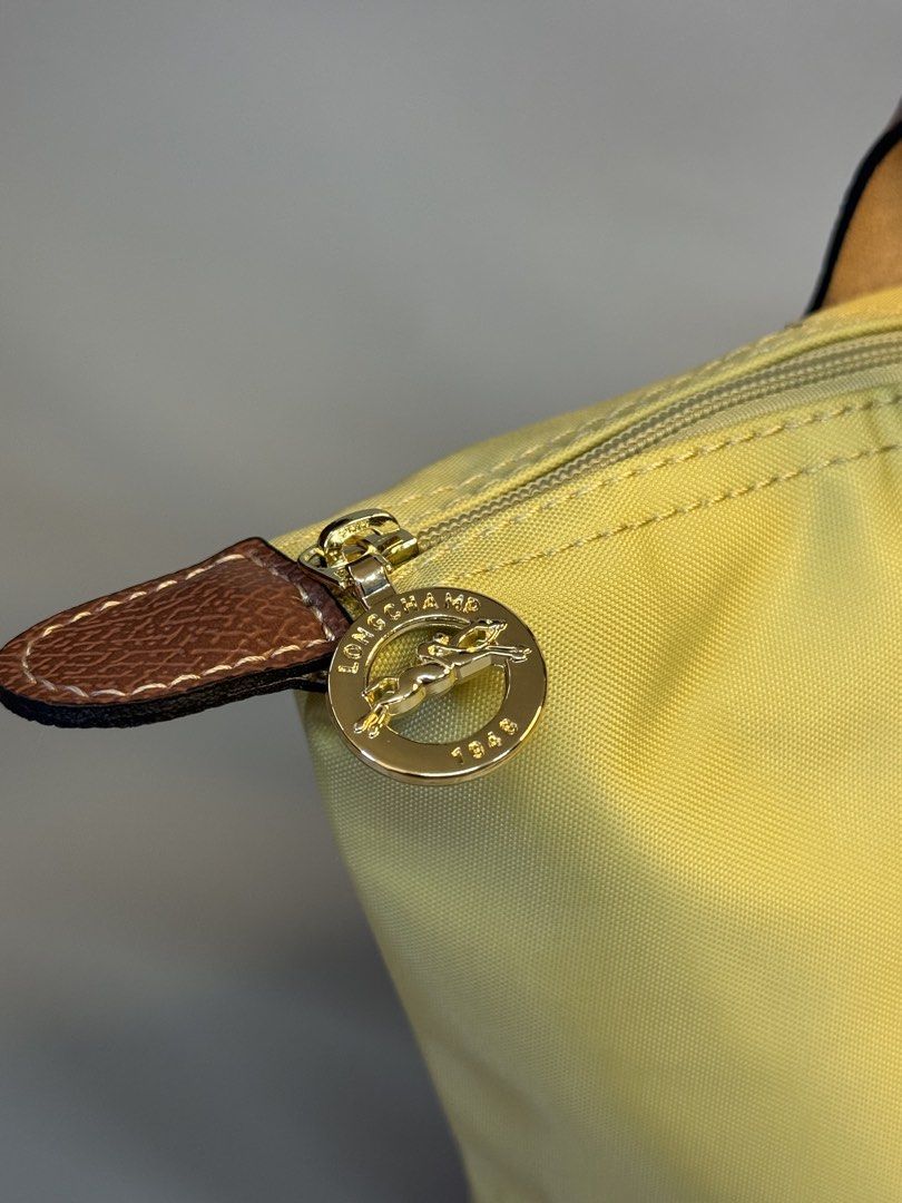Longchamp Le Pliage (Category: Tote Bags) located in Cebu City. Submitted by ricahsukaybags_2017 (Listing ID 1461246399, Image 3). Description: Anggg ganda! No flaws pwede sa super arre.