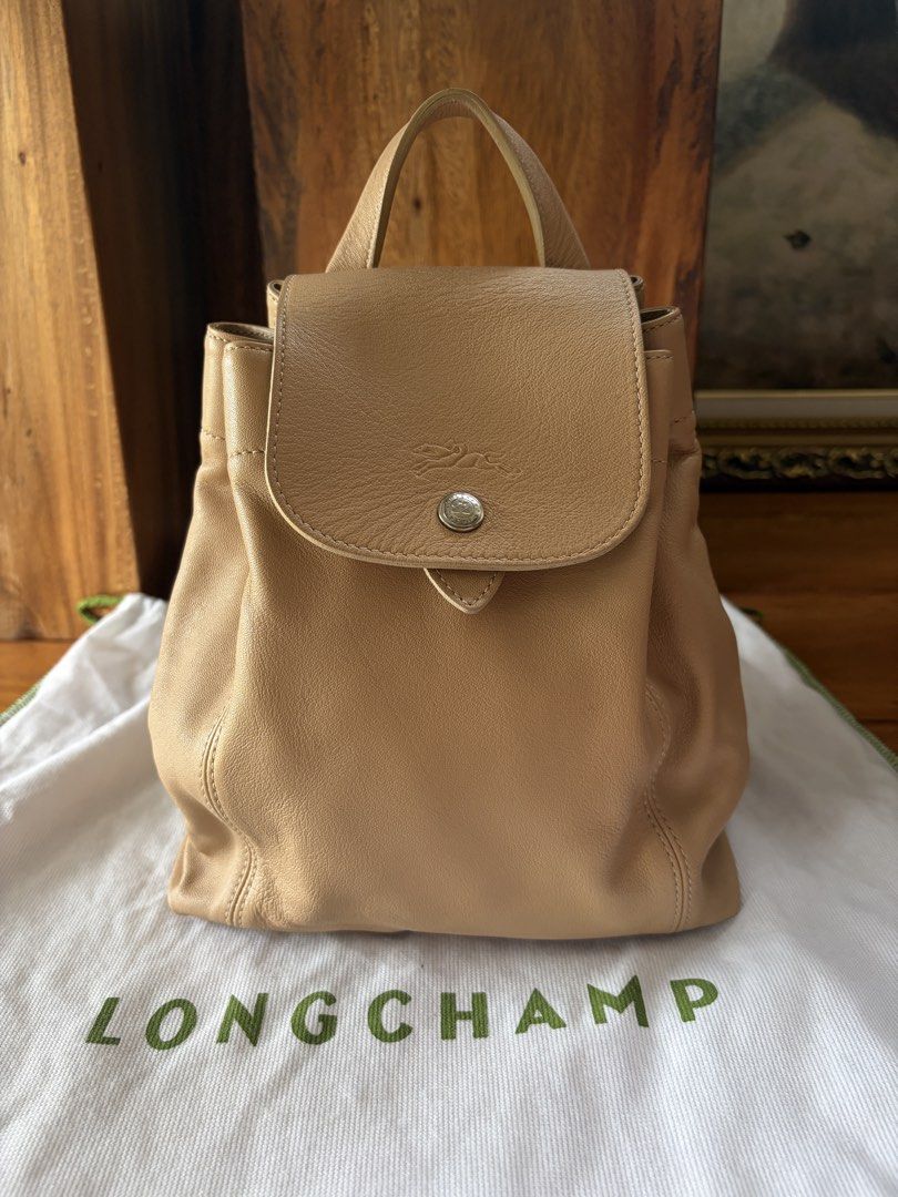 Longchamp Le Pliage Cuir (Category: Luxury Bags & Wallets) located in Pasig City. Submitted by chamoisee (Listing ID 1461159931, Image 3). Description: Longchamp Le Pliage Cuir - Authentic - No stains inside and out - Issue: Natural creases .