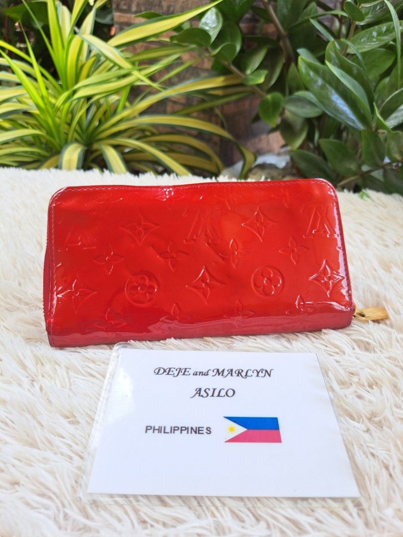 Louis Vuitton Red Vernis Round Zippy Long Wallet (Category: Luxury Bags & Wallets) located in Tagum. Submitted by luxestreetbags (Listing ID 1461131025, Image 2). Description: Promise ganda pa nito 😊🤩 💠💠💠 Authentic/Original 💠💠💠 Louis Vuitton Red Vernis Zippy Round Long Wallet, Pre-owned‼️‼️👜👜 Inclusions: ✅️ Generic Dustbag ✅️ COA (to be provided) ✅️️ Paypal fee/deduction ➕️ shipping fee depends on the country through DHL. Tariff is excl